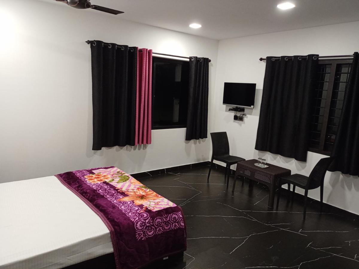 La Casa De Alexa Homestay Идукки Экстерьер фото