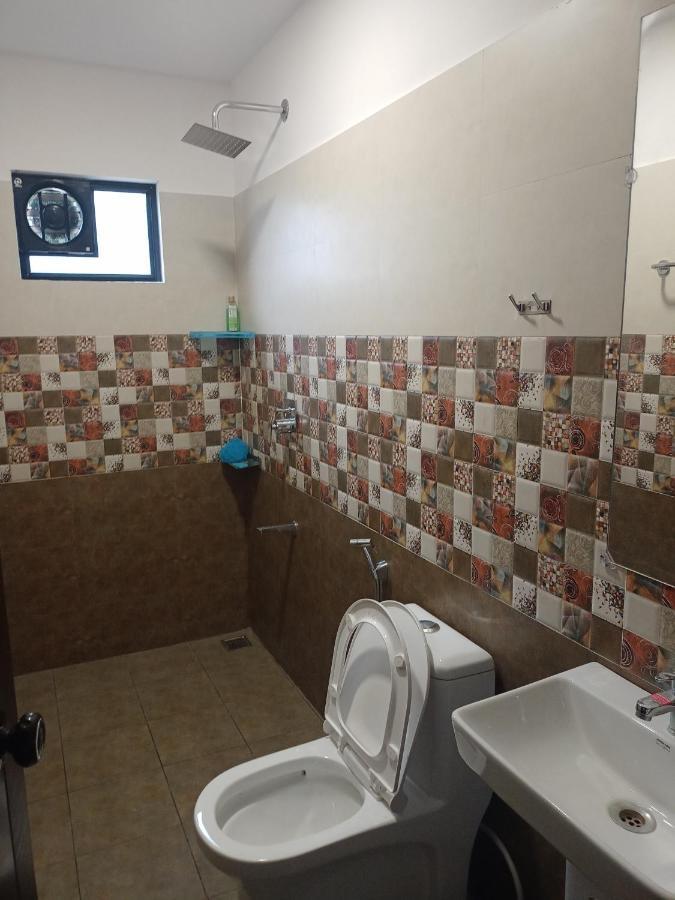 La Casa De Alexa Homestay Идукки Экстерьер фото
